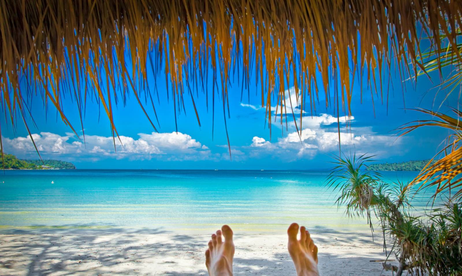 Relaxing time at the beautiful beach of Koh Rong Samloem