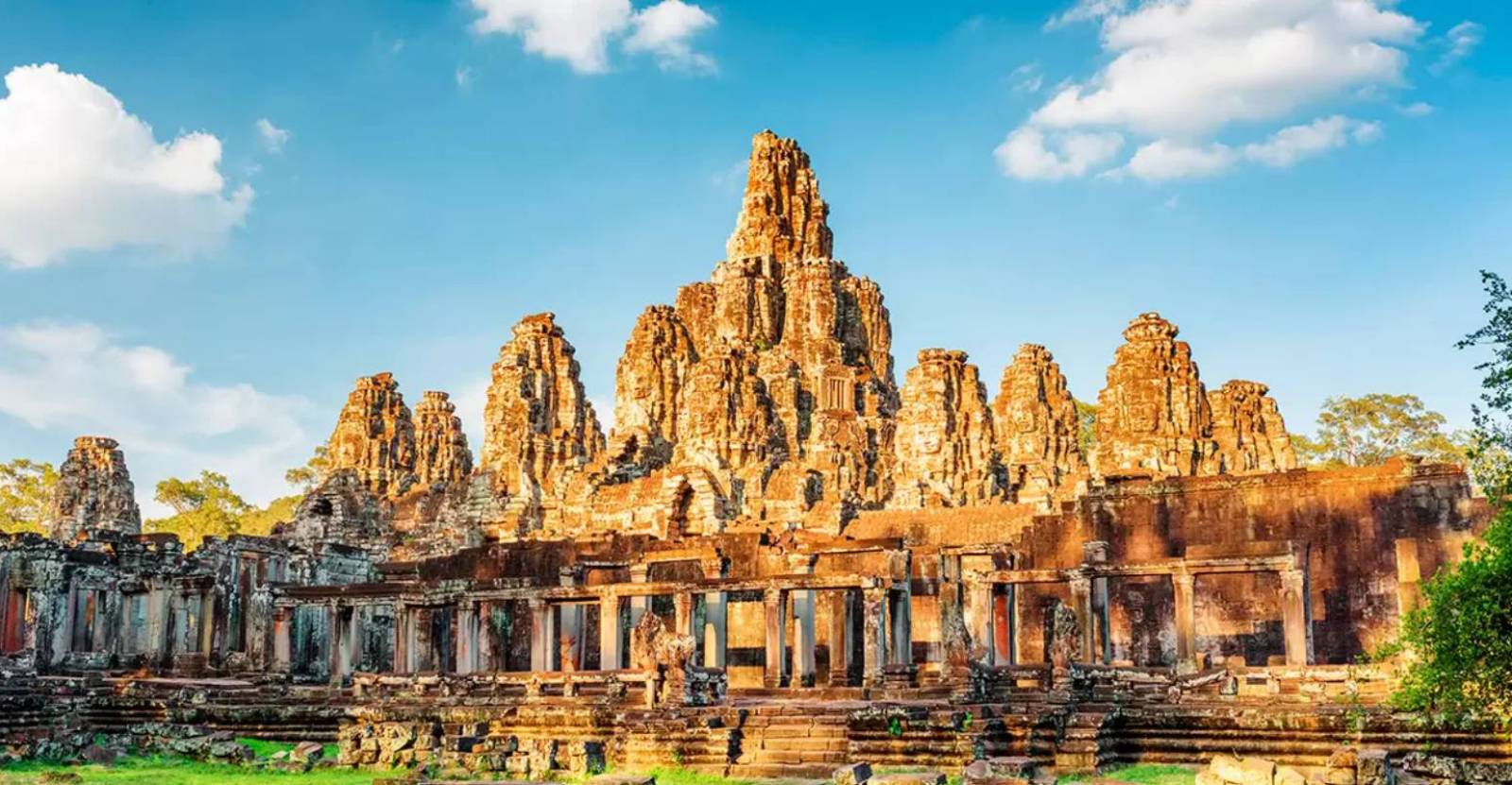 Bayon Temple in Siem Reap - Tour Packages and Vacation | AOJourneys