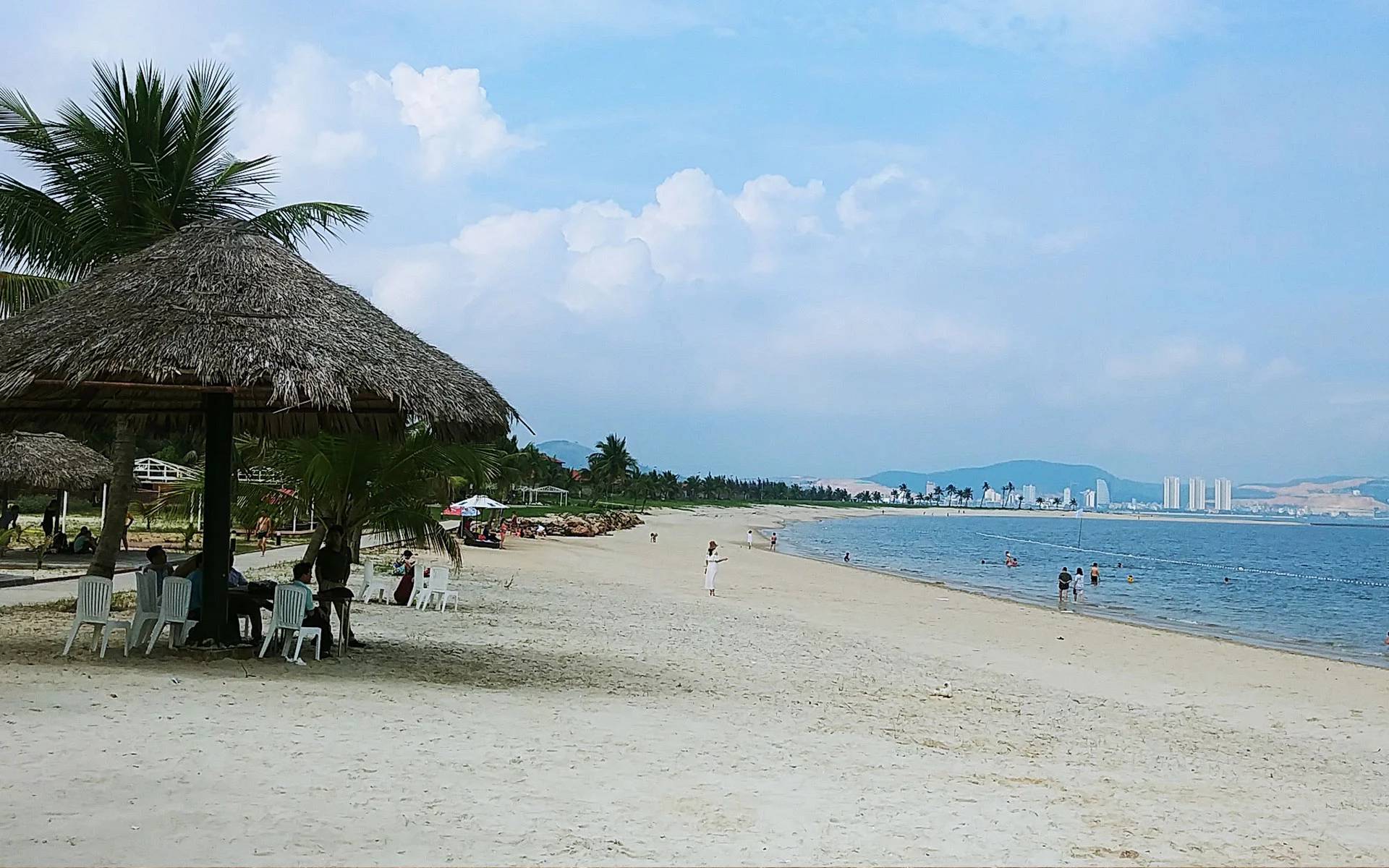 Places to visit in Halong Bay: Beaches in Halong 