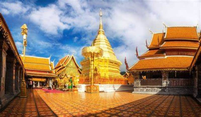 Visit the golden temple Wat Doi Suthep in Chiang Mai | Ancient Orient Journeys