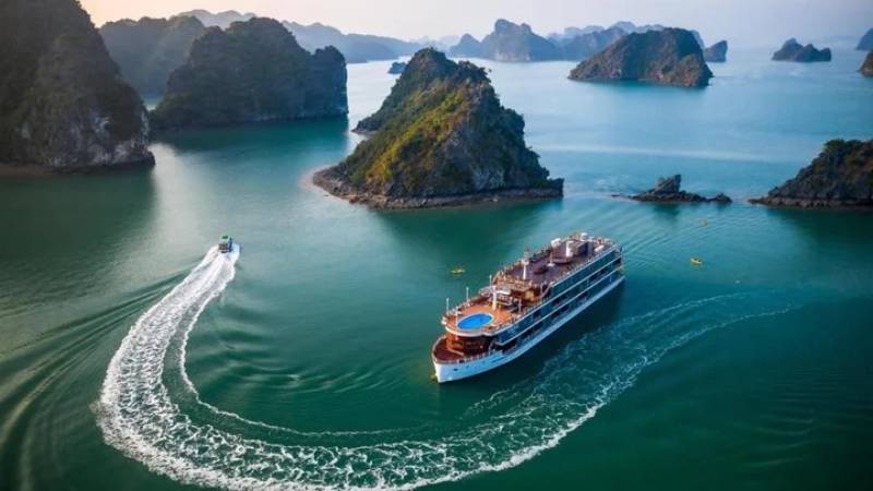 Heritage Cruise Binh Chuan - Halong Bay Vietnam Cruise| Ancient Orient Journeys