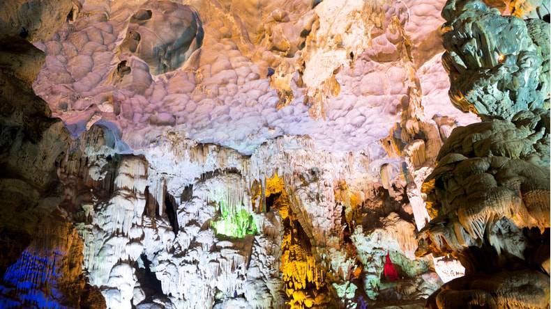 Thien Cung Cave – The Most Beautiful Cave In Halong | Ancient Orient Journeys