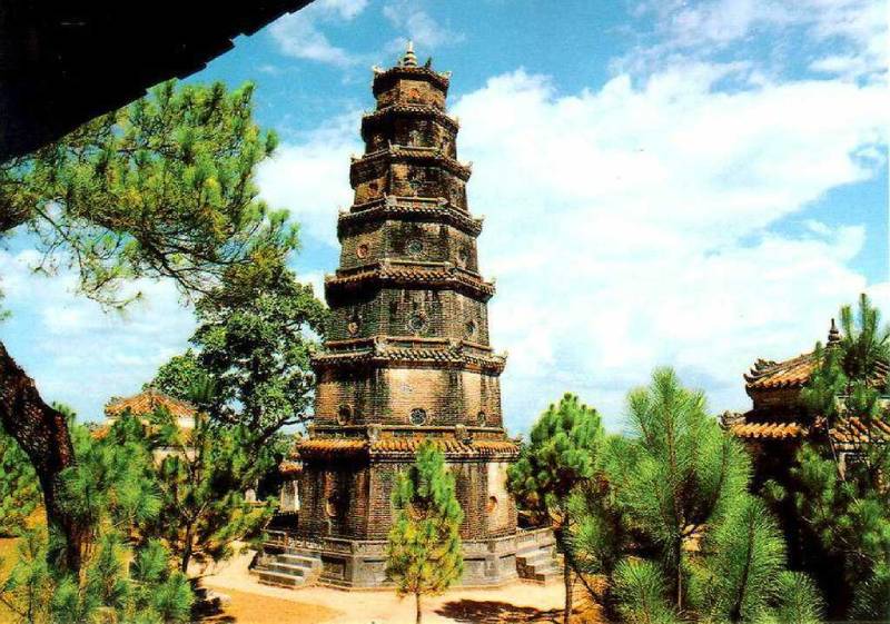 Hue Tours | Ancient Orient Journeys