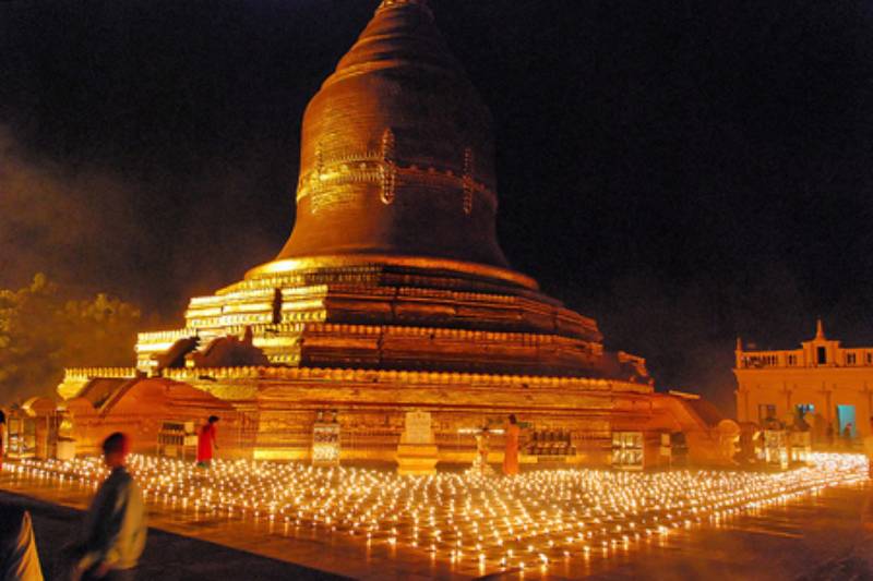 9000 Lights of Candle Festival | Ancient Orient Journeys