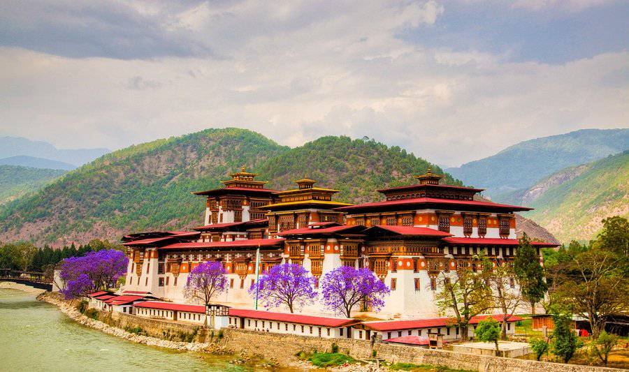 Punakha Dzong In Bhutan | Ancient Orient Journeys