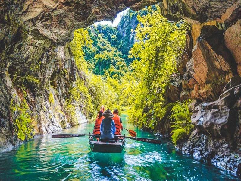 Trang An Grottoes, Ninh Binh Province - Tour Packages and Vacation | Ancient Orient Journeys