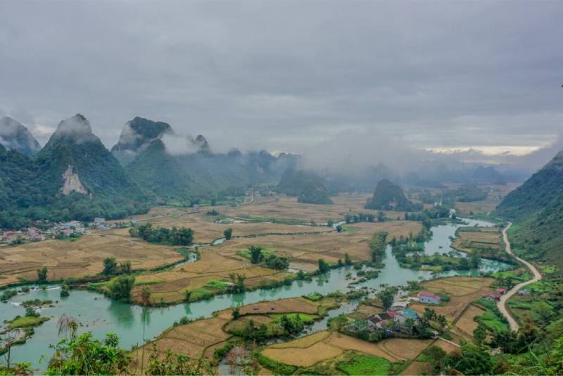 Phong Nam valley | Ancient Orient Journeys