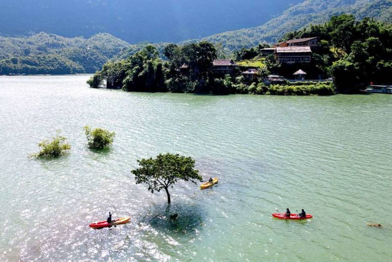 Hoa Binh Tours