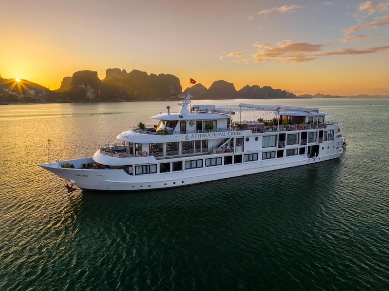 Best Ha Long Bay Overnight Cruises: Top Luxury Picks