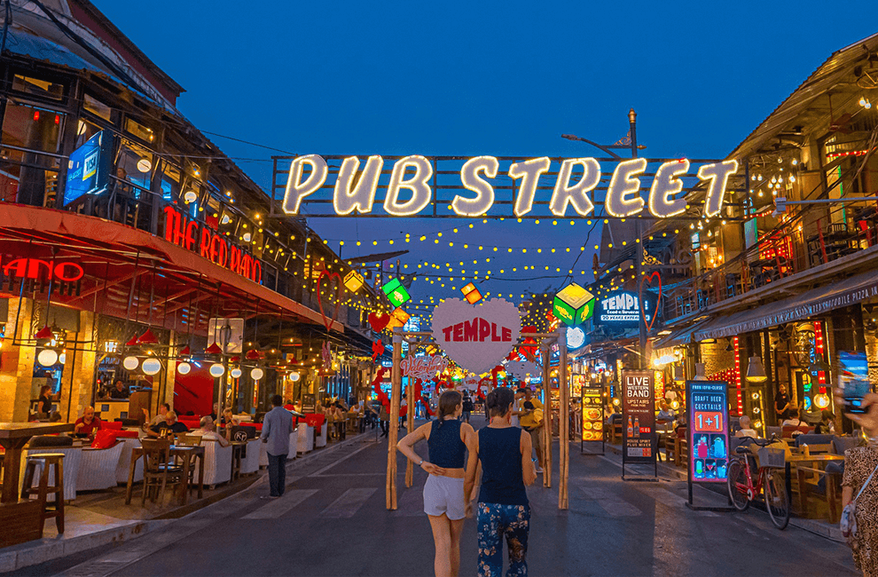 Enjoy the Nightlife at Pub Street