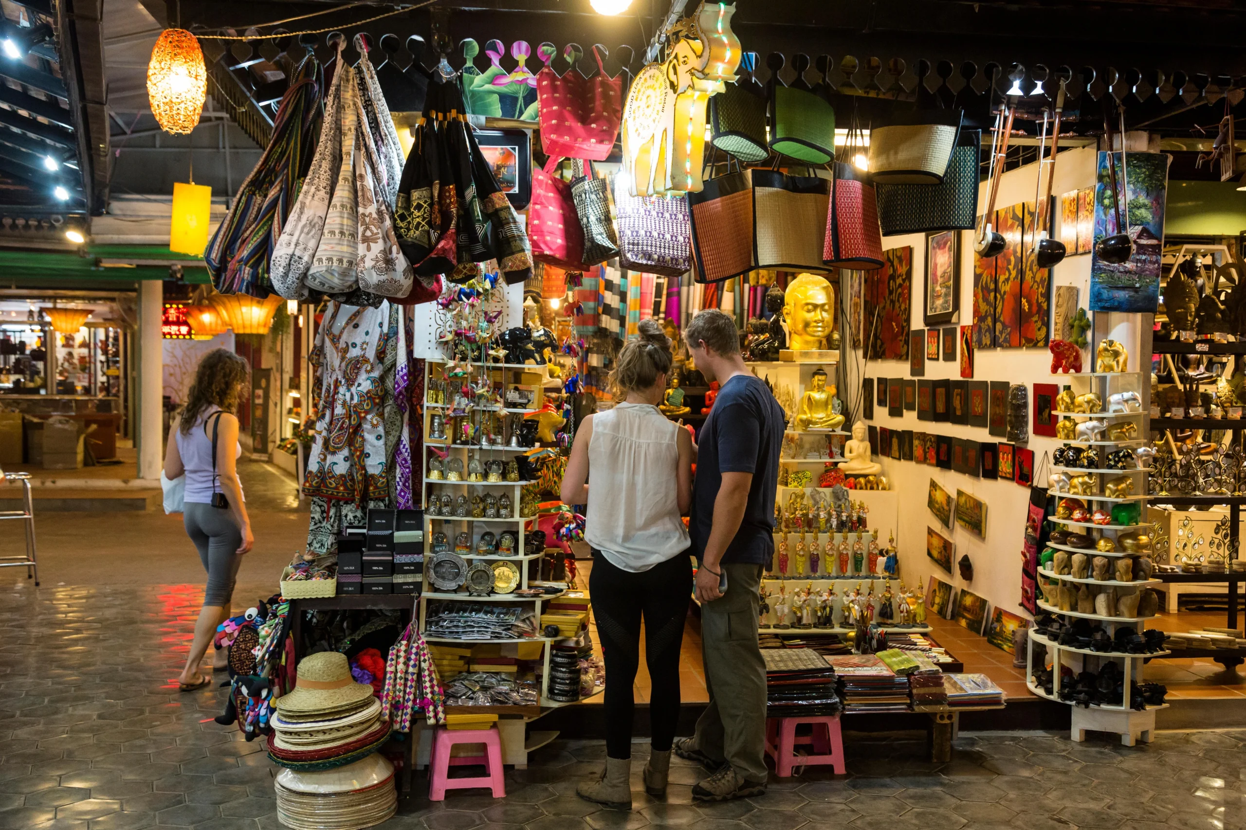 Explore Siem Reap Night Market
