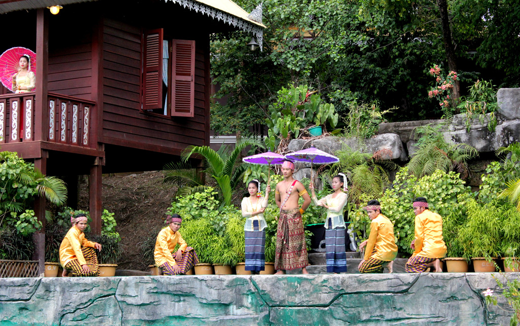 Visit the Cambodia Cultural Village